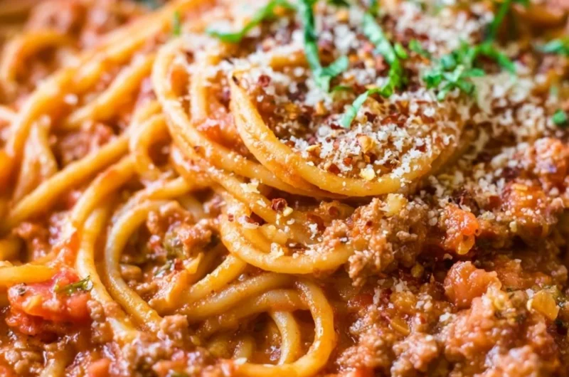 Delicious One Pot Spaghetti dish ready to serve, featuring fresh ingredients and vibrant colors.