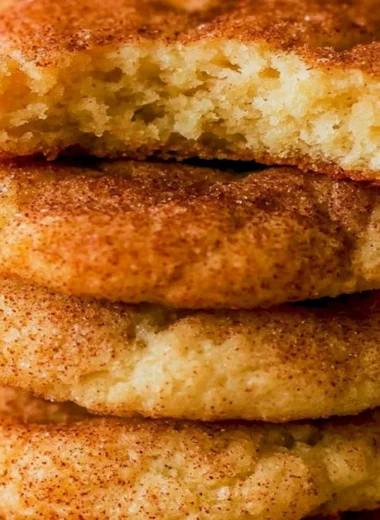 Freshly baked Snickerdoodle Cookies sprinkled with cinnamon sugar